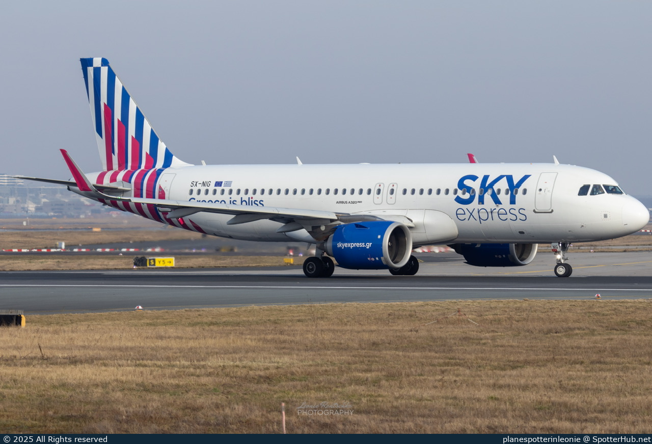 Photo of SX-NIG - Airbus A320-251N operated by Sky Express