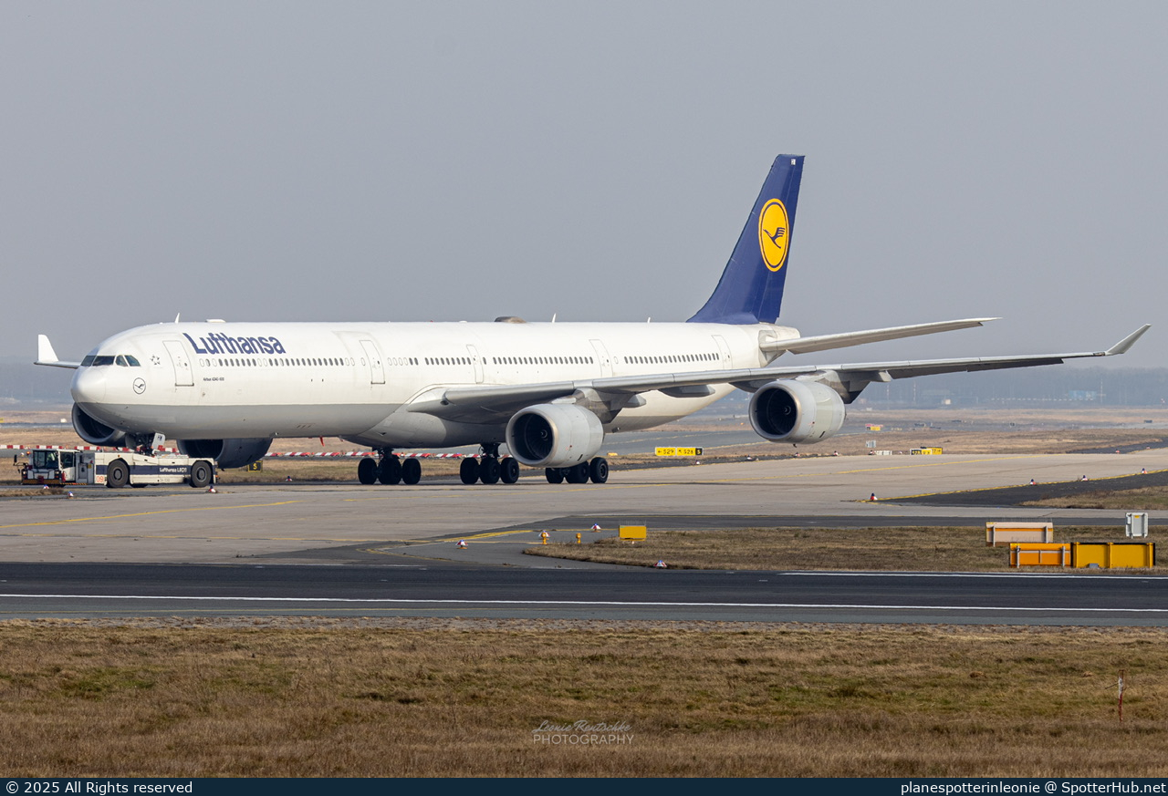Photo of D-AIHW - Airbus A340-642 operated by Lufthansa