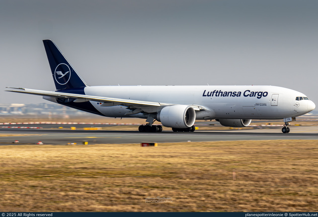 Photo of D-ALFH - Boeing 777-FBT operated by Lufthansa Cargo