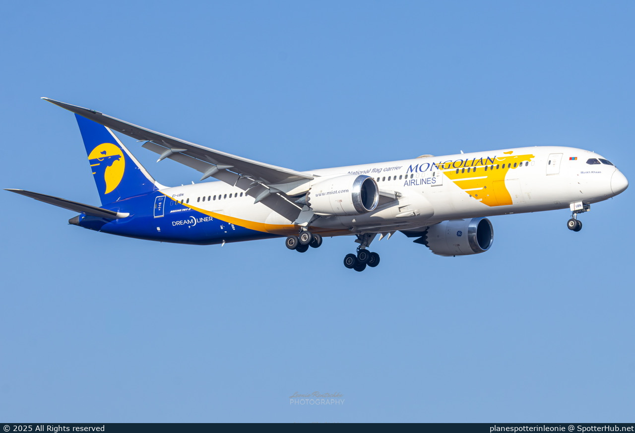 Photo of EI-UBN - Boeing 787-9 Dreamliner operated by MIAT Mongolian Airlines