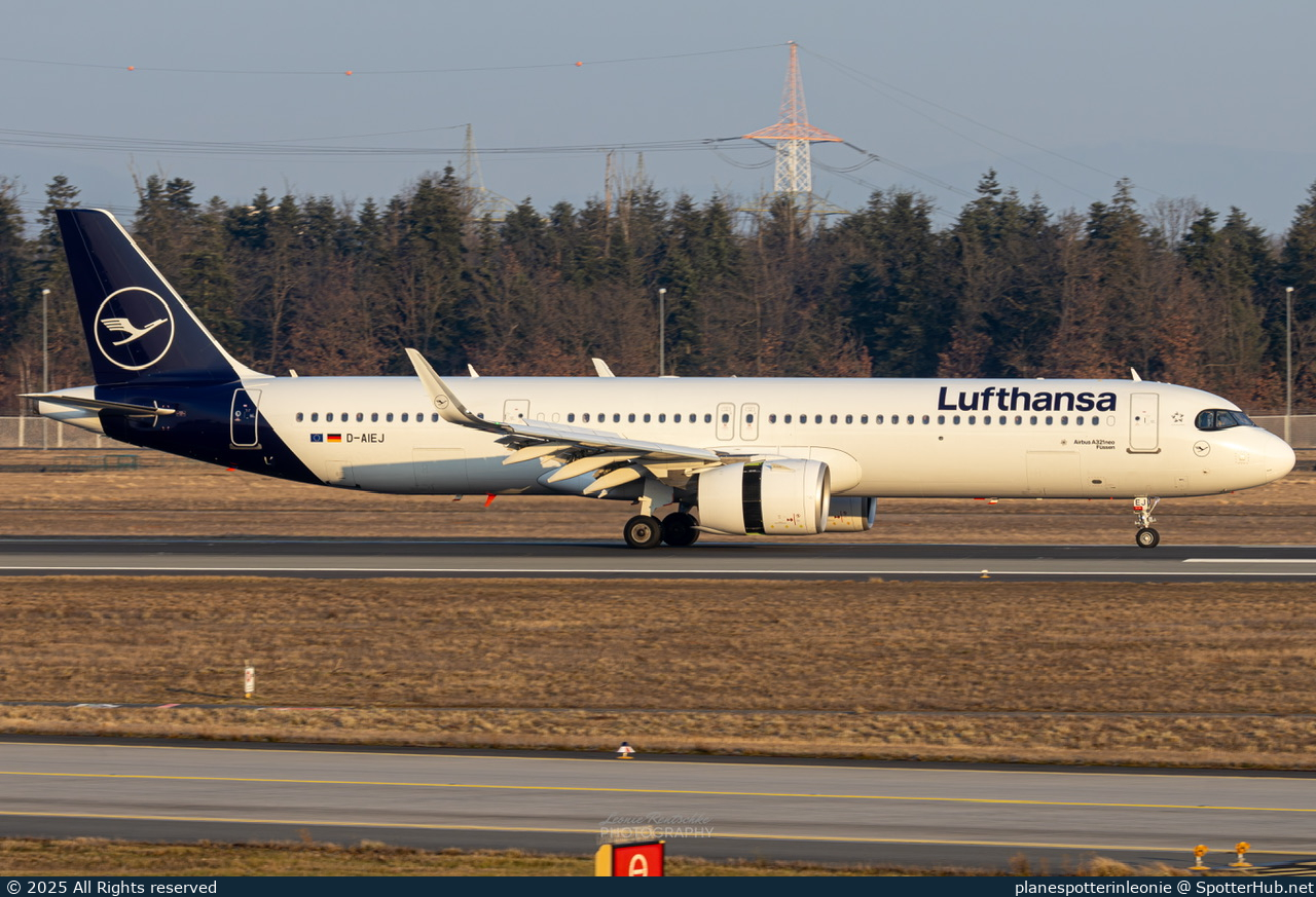 Photo of D-AIEJ - Airbus A321-271NX operated by Lufthansa