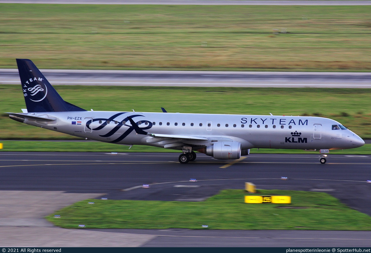 Photo of PH-EZX - Embraer ERJ-190STD operated by KLM Cityhopper