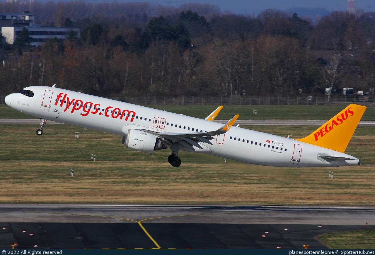 Photo of TC-RBC - Airbus A321-251NX operated by Pegasus Airlines