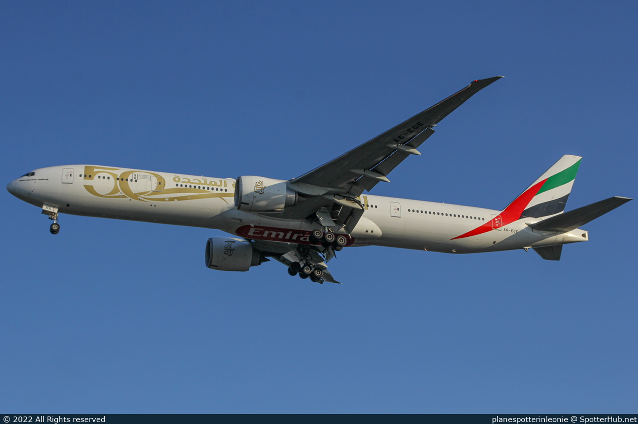 Photo of A6-EGE - Boeing 777-31H(ER) operated by Emirates