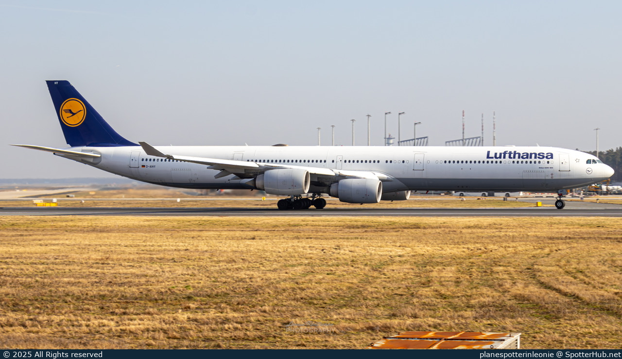 Photo of D-AIHY - Airbus A340-642 operated by Lufthansa