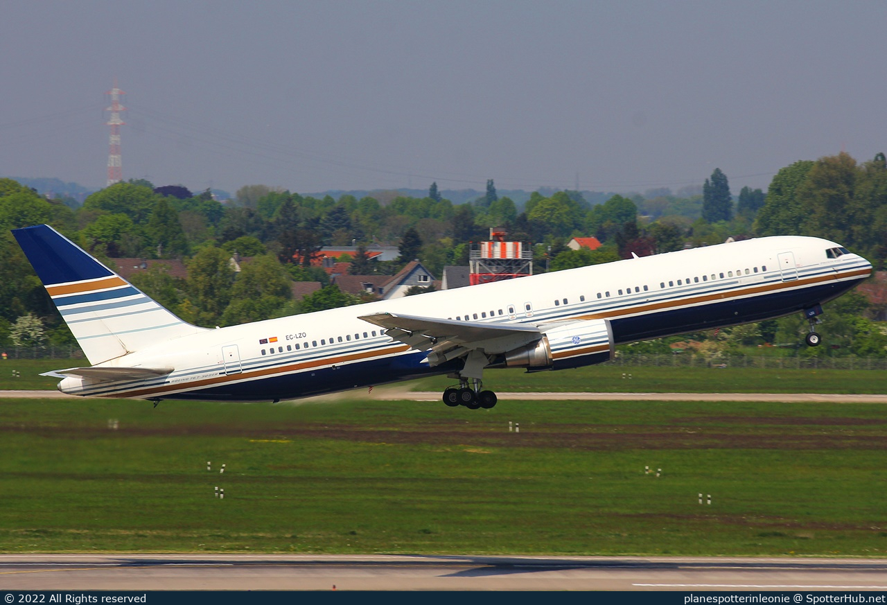 Photo of EC-LZO - Boeing 767-35D(ER) operated by Privilege Style