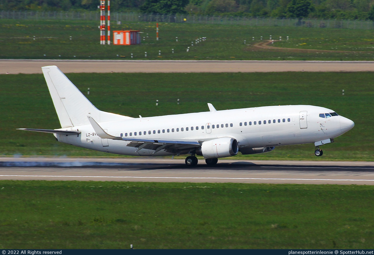 Photo of LZ-BVL - Boeing 737-31S operated by Bul Air