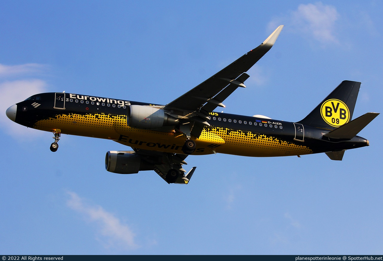 Photo of D-AIZR - Airbus A320-214 operated by Eurowings