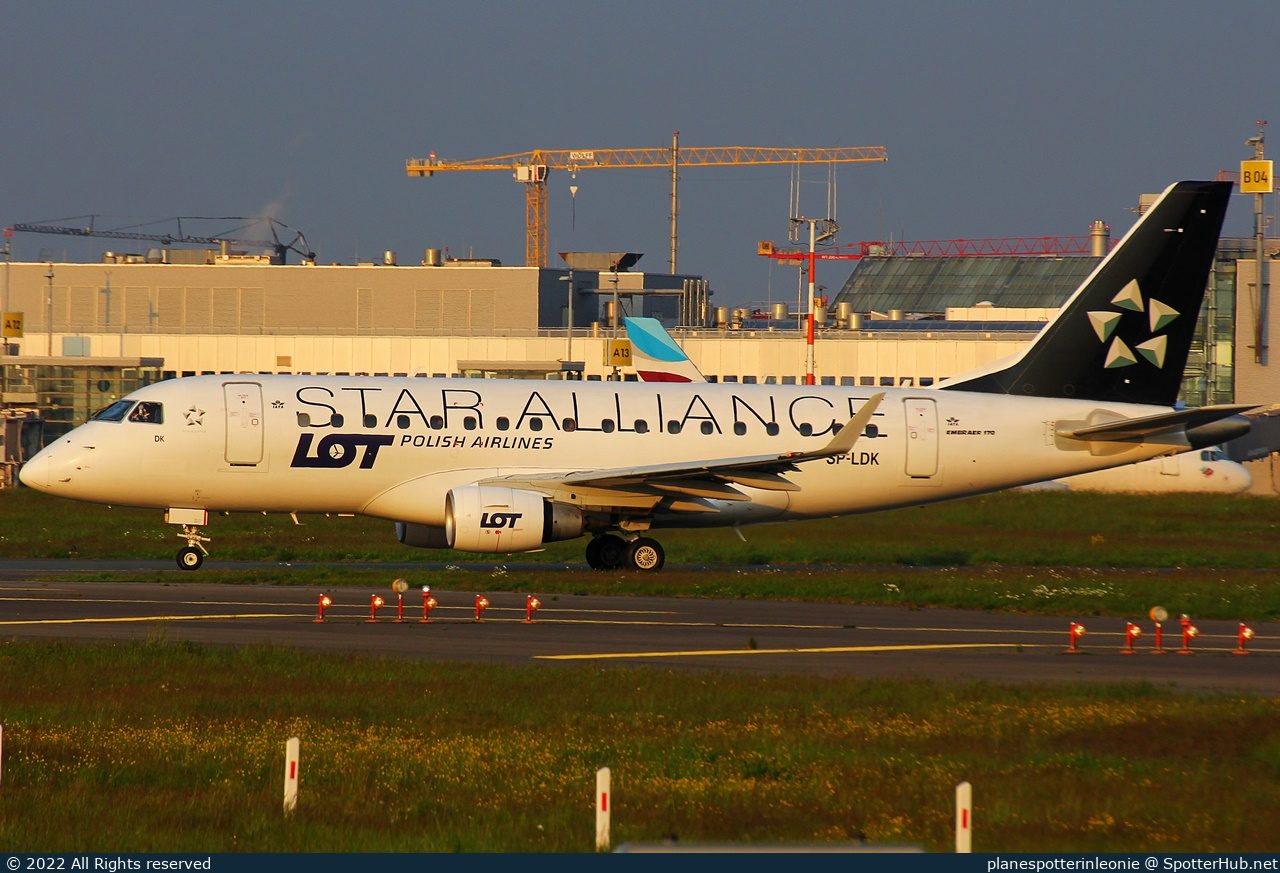 Photo of SP-LDK - Embraer ERJ-170STD operated by LOT Polish Airlines