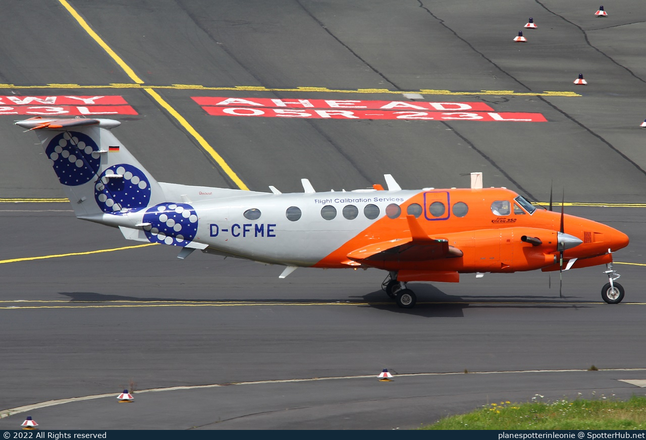 Photo of D-CFME - Beechcraft B300 Super King Air 350 operated by FCS Flight Calibration Services