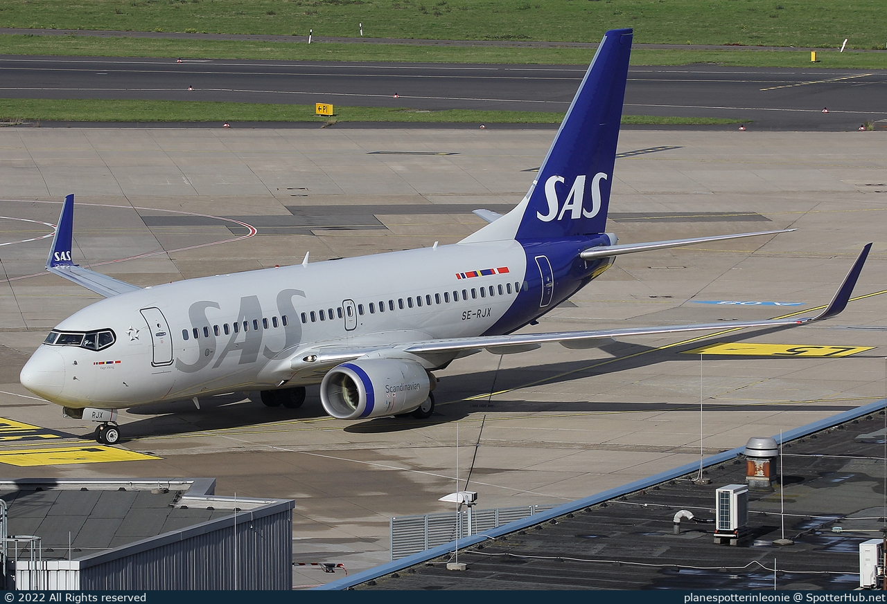 Photo of SE-RJX - Boeing 737-76N operated by SAS Scandinavian Airlines