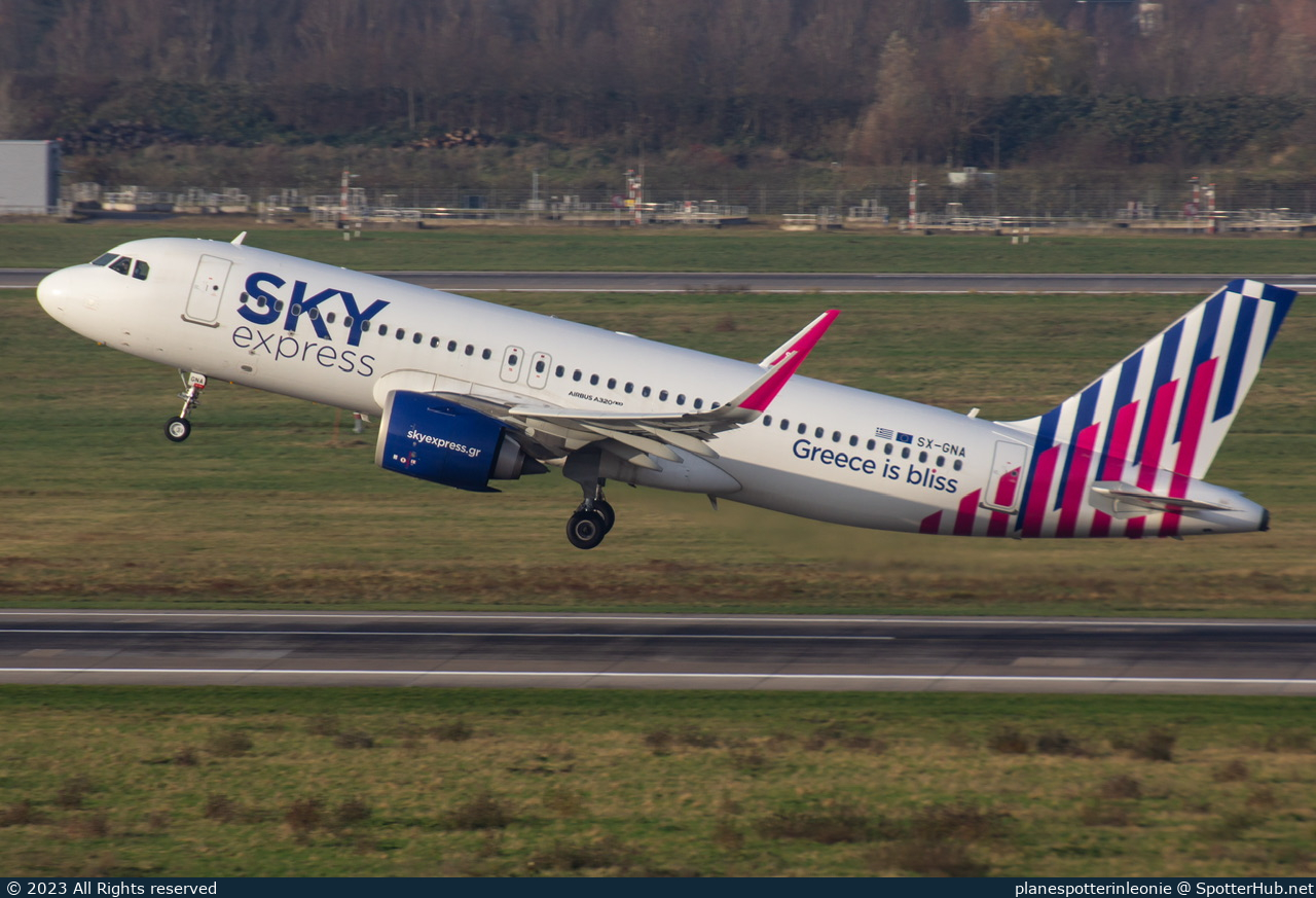 Photo of SX-GNA - Airbus A320-251N operated by Sky Express