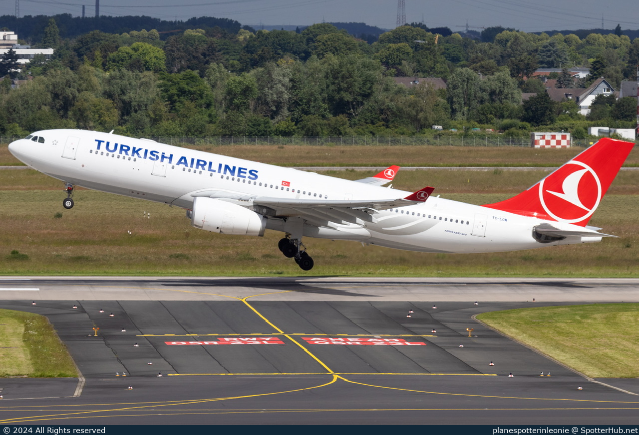 Photo of TC-LOM - Airbus A330-243 operated by Turkish Airlines