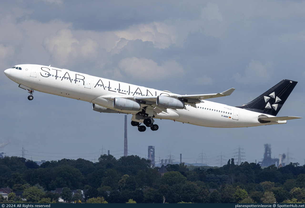 Photo of D-AIGW - Airbus A340-313 operated by Lufthansa