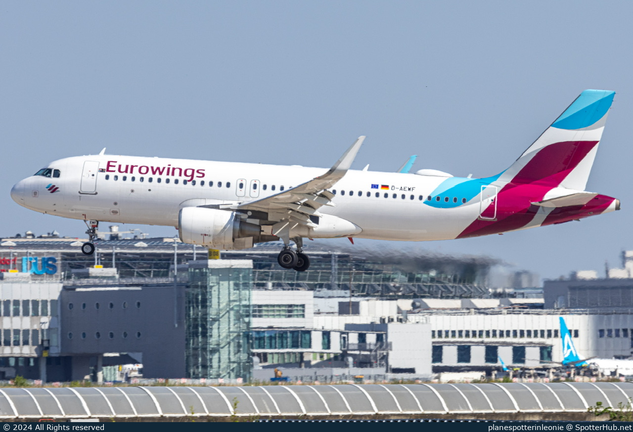Photo of D-AEWF - Airbus A320-214 operated by Eurowings