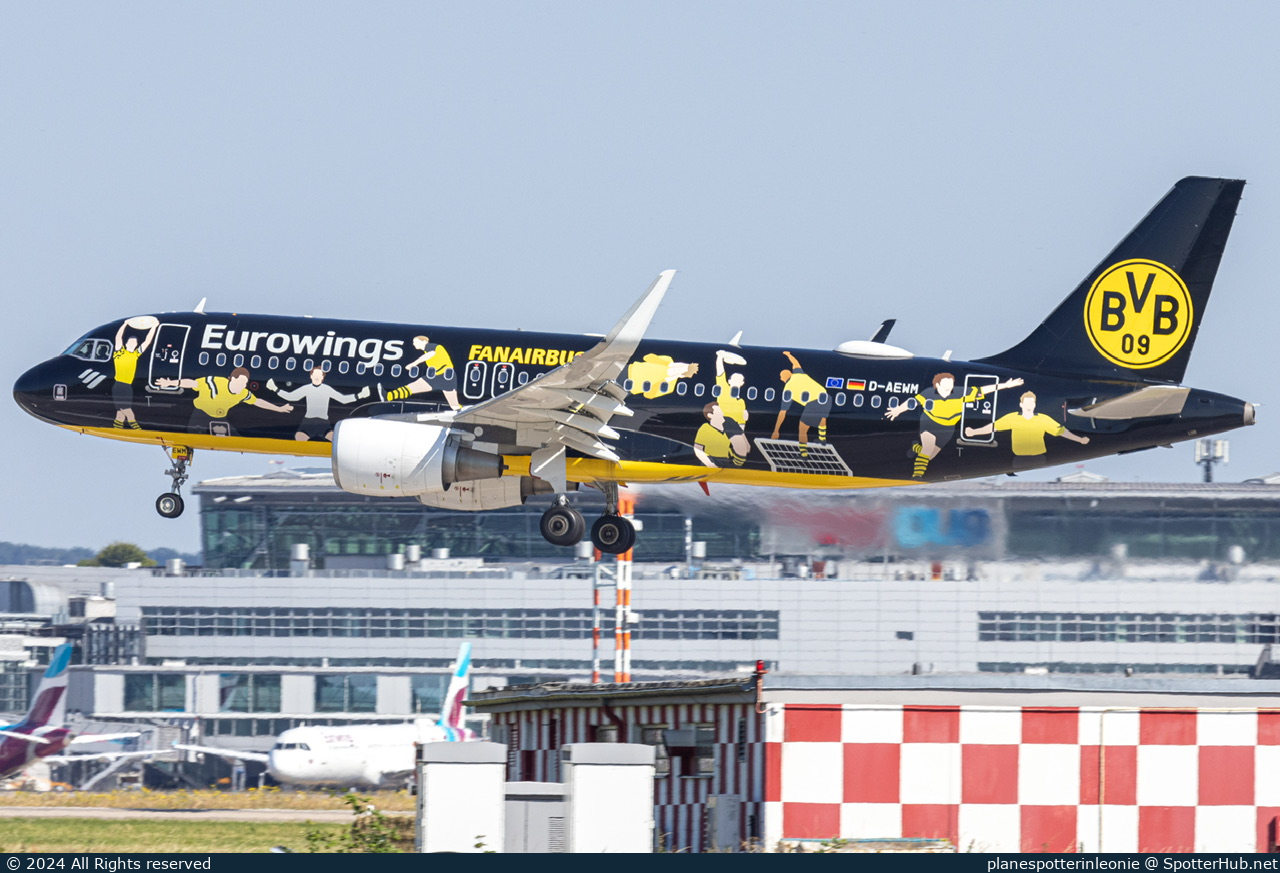 Photo of D-AEWM - Airbus A320-214 operated by Eurowings