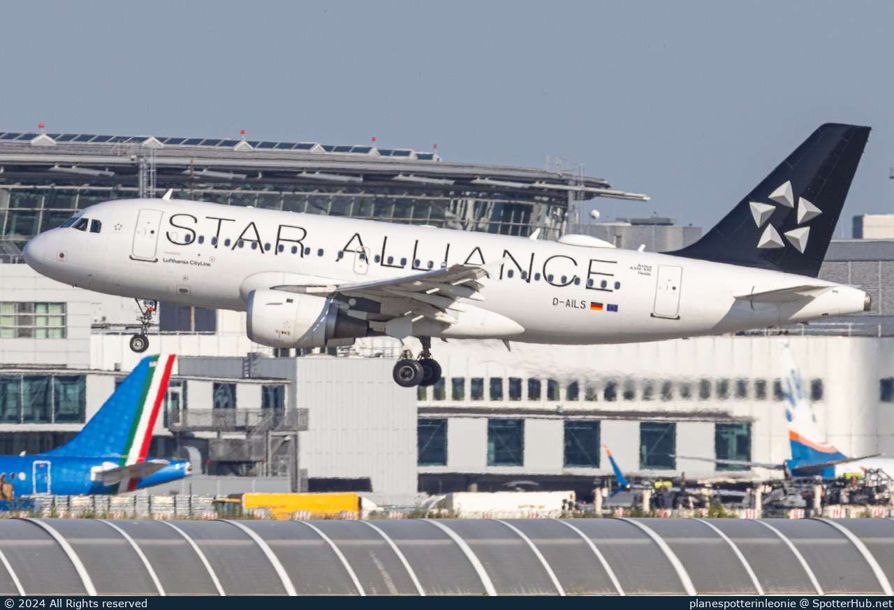 Photo of D-AILS - Airbus A319-114 operated by Lufthansa CityLine