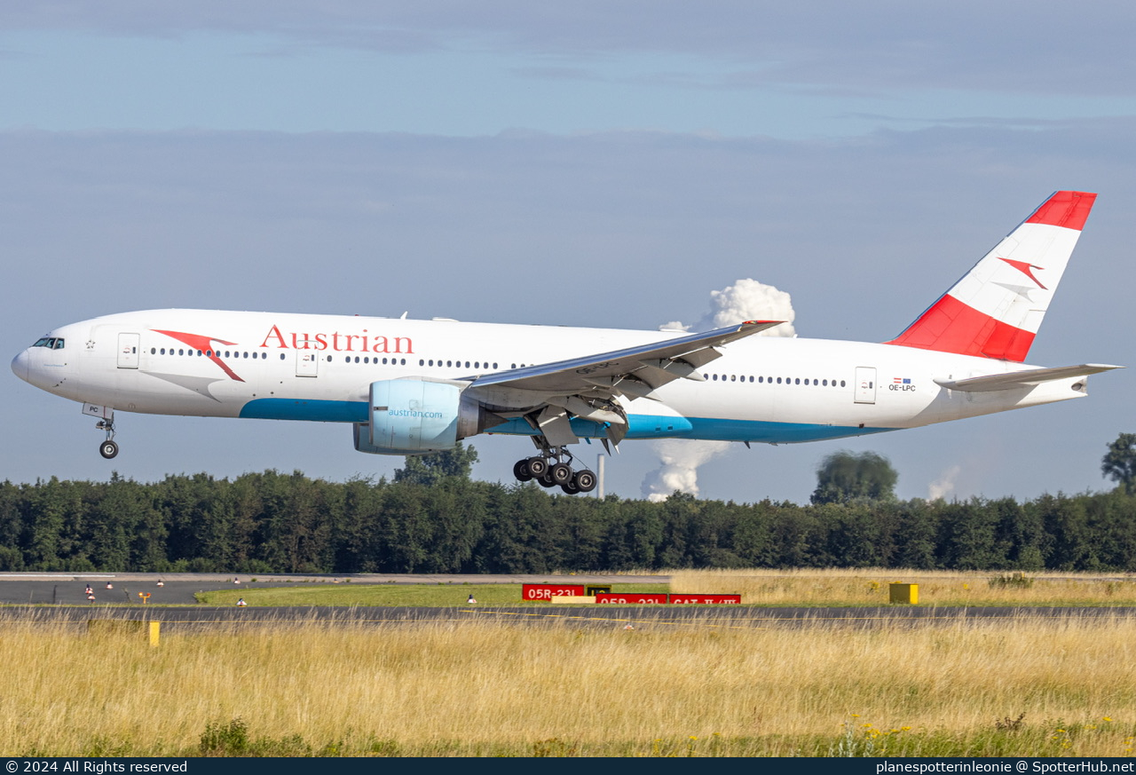 Photo of OE-LPC - Boeing 777-2Z9(ER) operated by Austrian Airlines