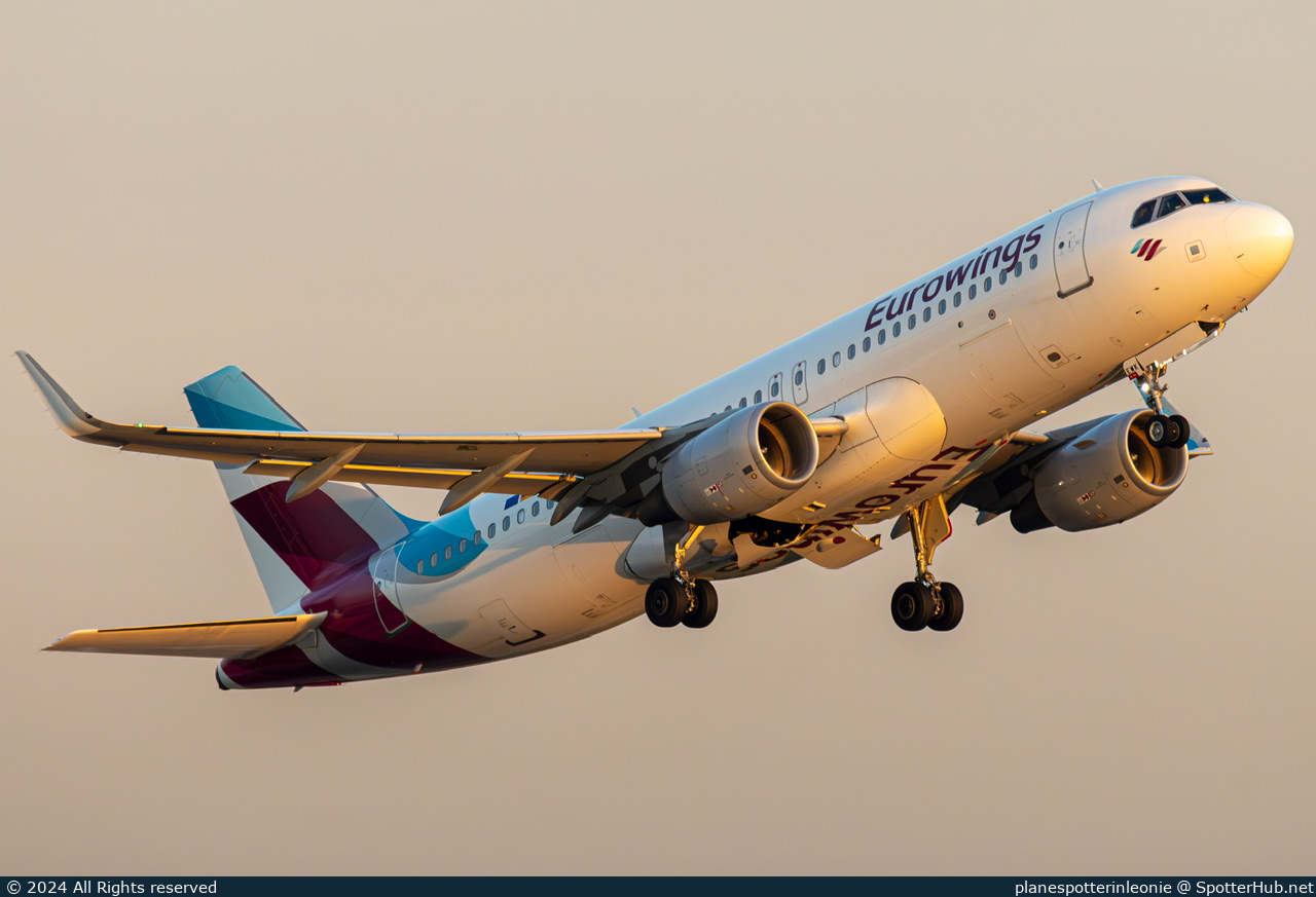 Photo of D-AEWK - Airbus A320-214 operated by Eurowings