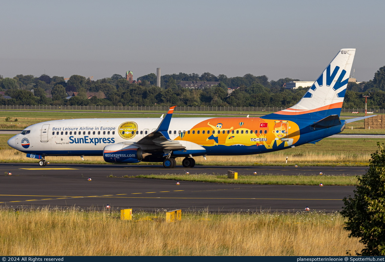 Photo of TC-SEU - Boeing 737-8HC operated by SunExpress