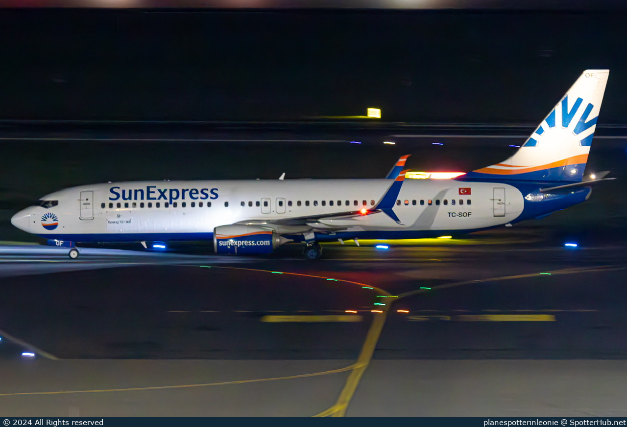 Photo of TC-SOF - Boeing 737-8HC operated by SunExpress