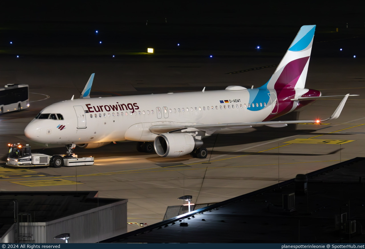 Photo of D-AEWT - Airbus A320-214 operated by Eurowings