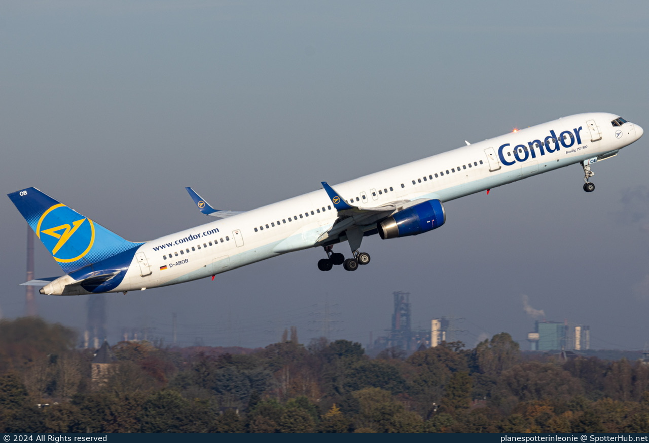Photo of D-ABOB - Boeing 757-330 operated by Condor