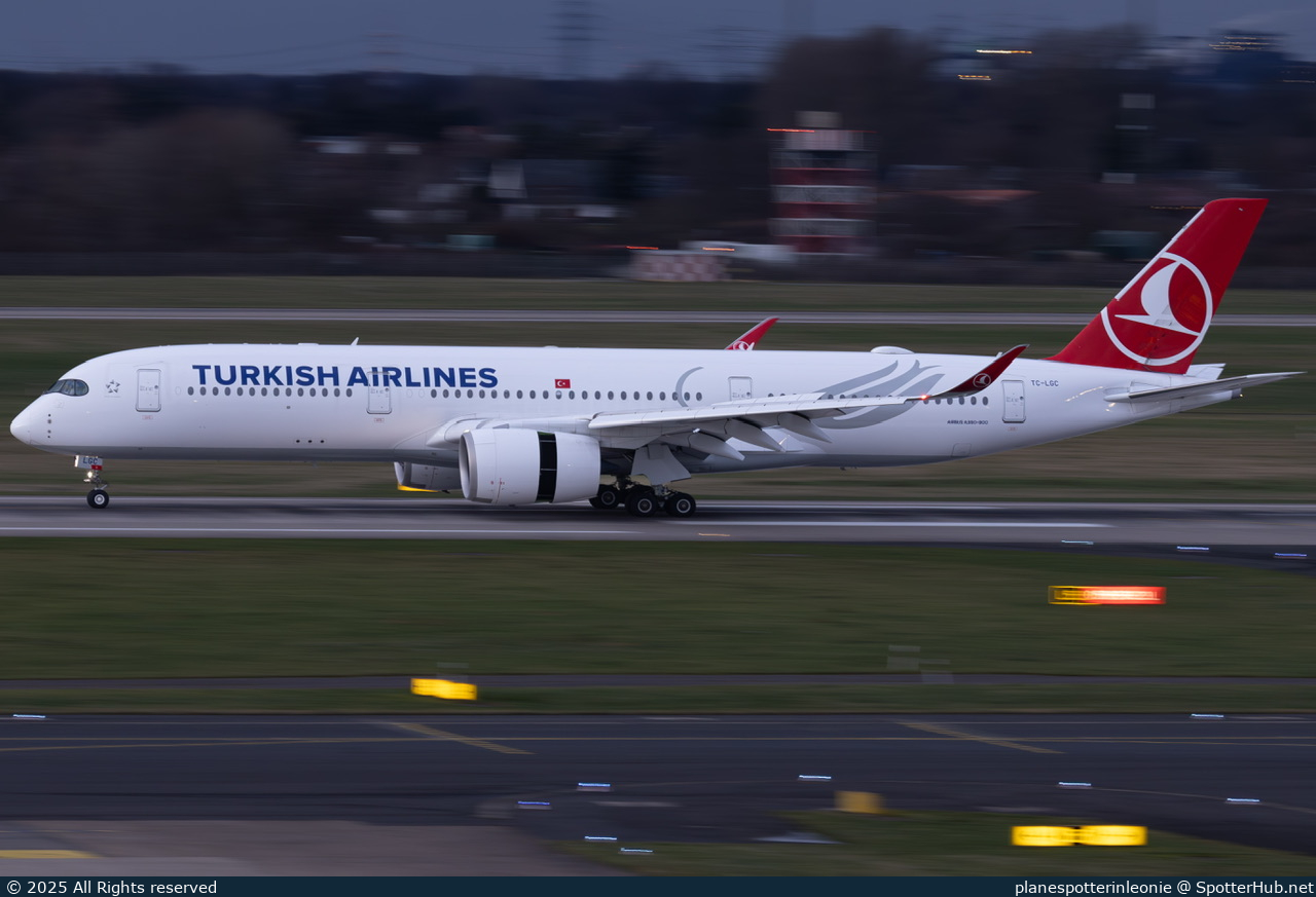 Photo of TC-LGC - Airbus A350-941 operated by Turkish Airlines