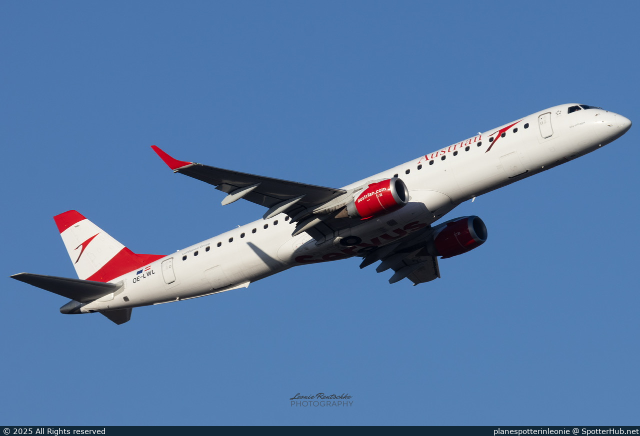 Photo of OE-LWL - Embraer ERJ-195LR operated by Austrian Airlines