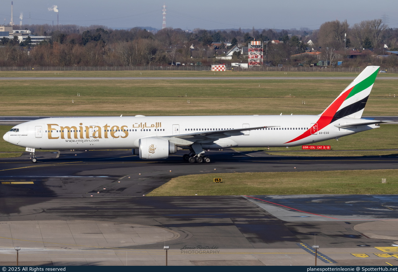 Photo of A6-EGQ - Boeing 777-31H(ER) operated by Emirates