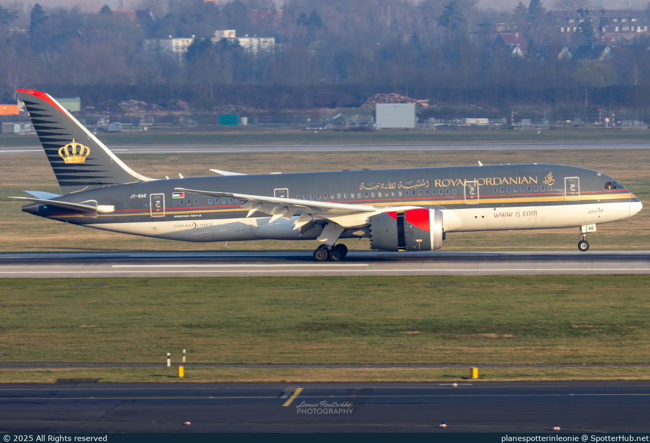 Photo of JY-BAE - Boeing 787-8 Dreamliner operated by Royal Jordanian Airlines