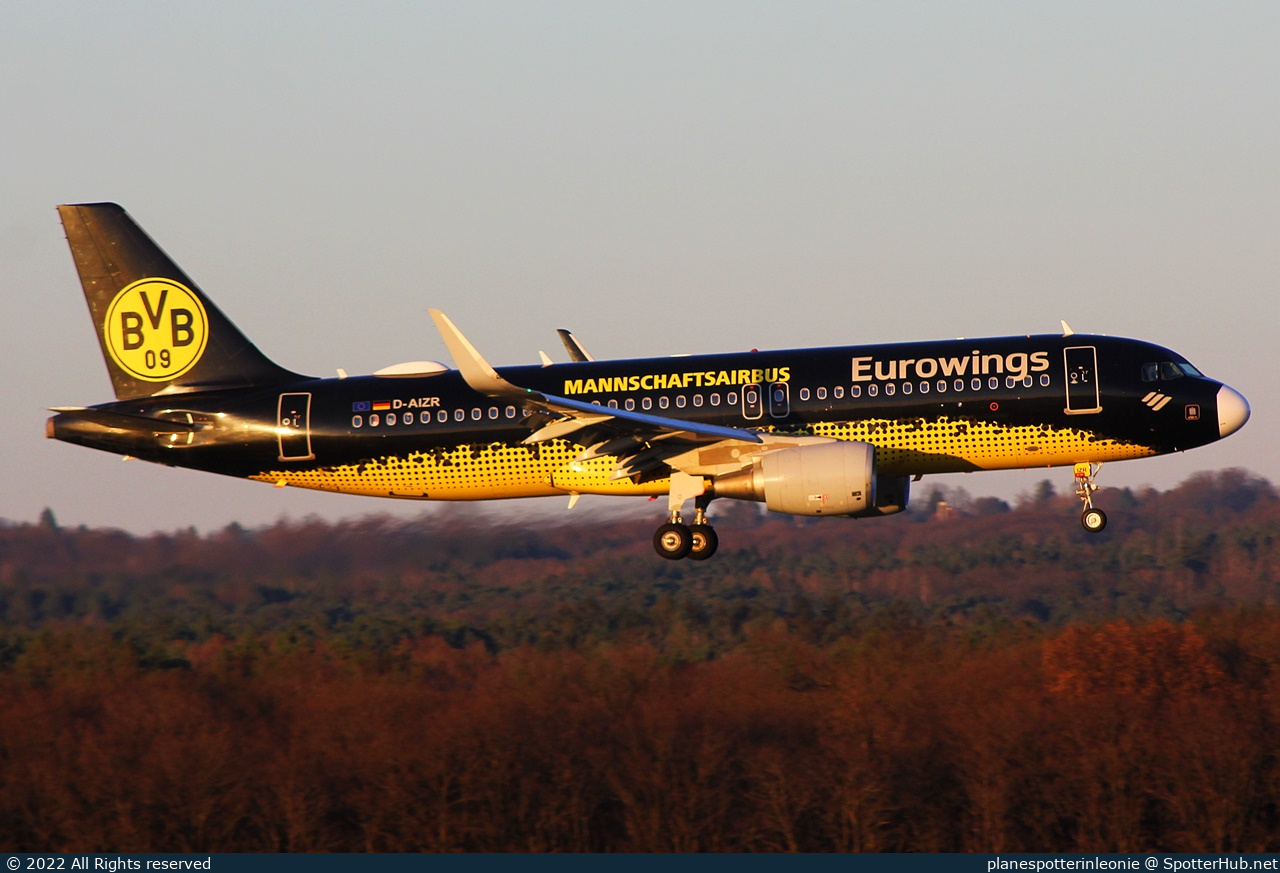 Photo of D-AIZR - Airbus A320-214 operated by Eurowings