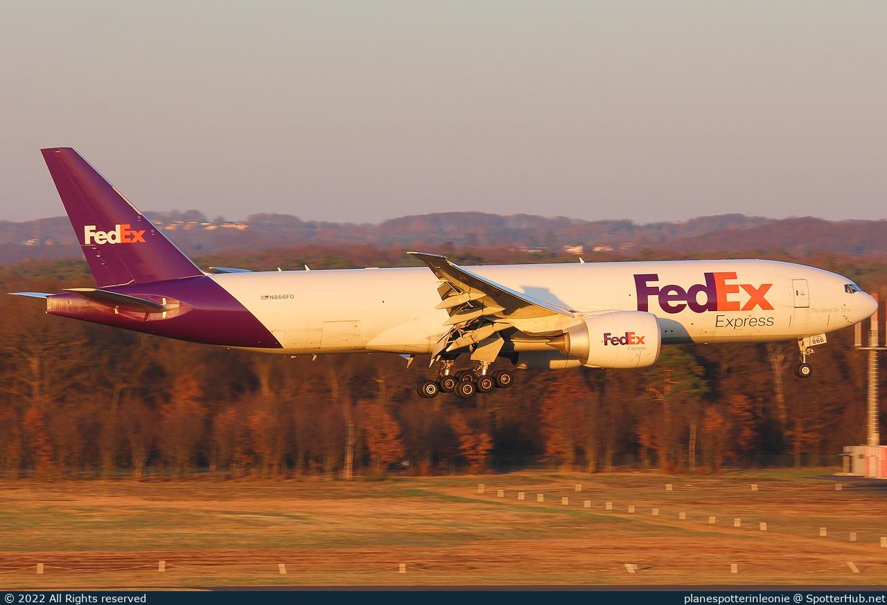 Photo of N866FD - Boeing 777-F operated by FedEx