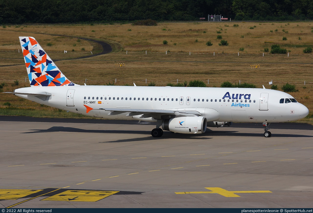 Photo of EC-NMY - Airbus A320-232 operated by Aura Airlines
