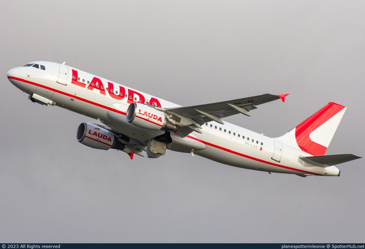 Photo of 9H-LAX - Airbus A320-214 operated by Lauda Europe