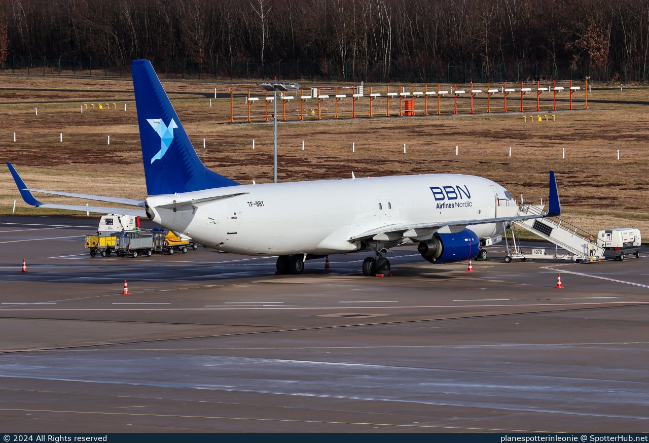 Photo of TF-BBY - Boeing 737-86J(SF) operated by Bluebird Nordic