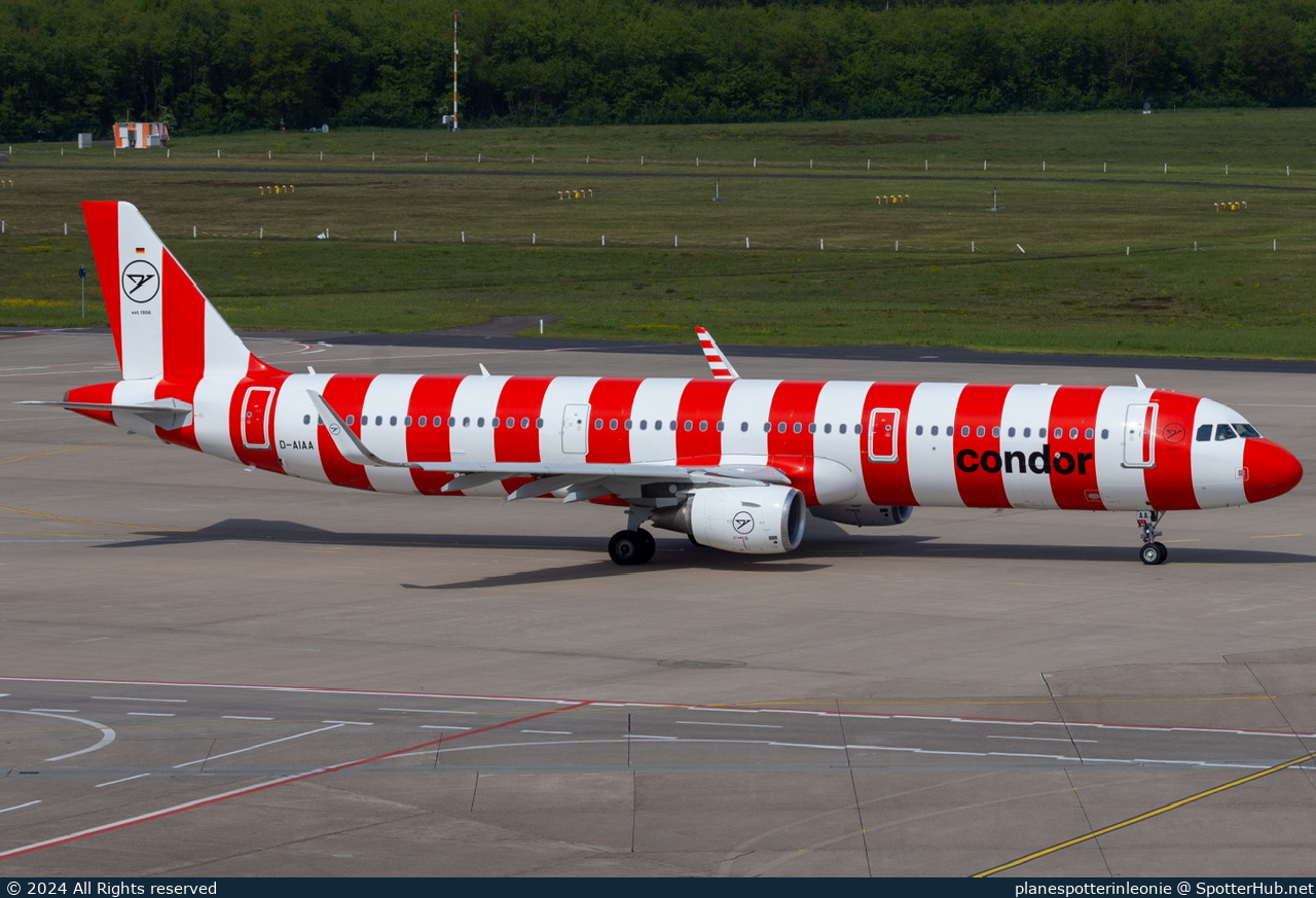 Photo of D-AIAA - Airbus A321-211 operated by Condor