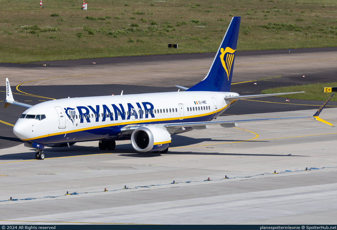 Photo of EI-HMZ - Boeing 737 MAX 8-200 operated by Ryanair