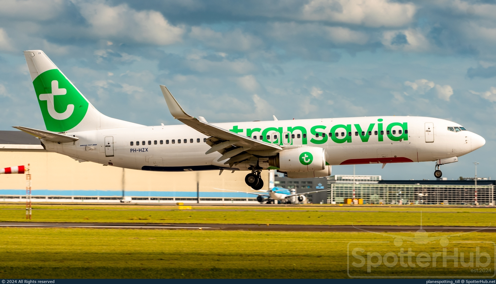 Photo of PH-HZX - Boeing 737-8K2 operated by Transavia
