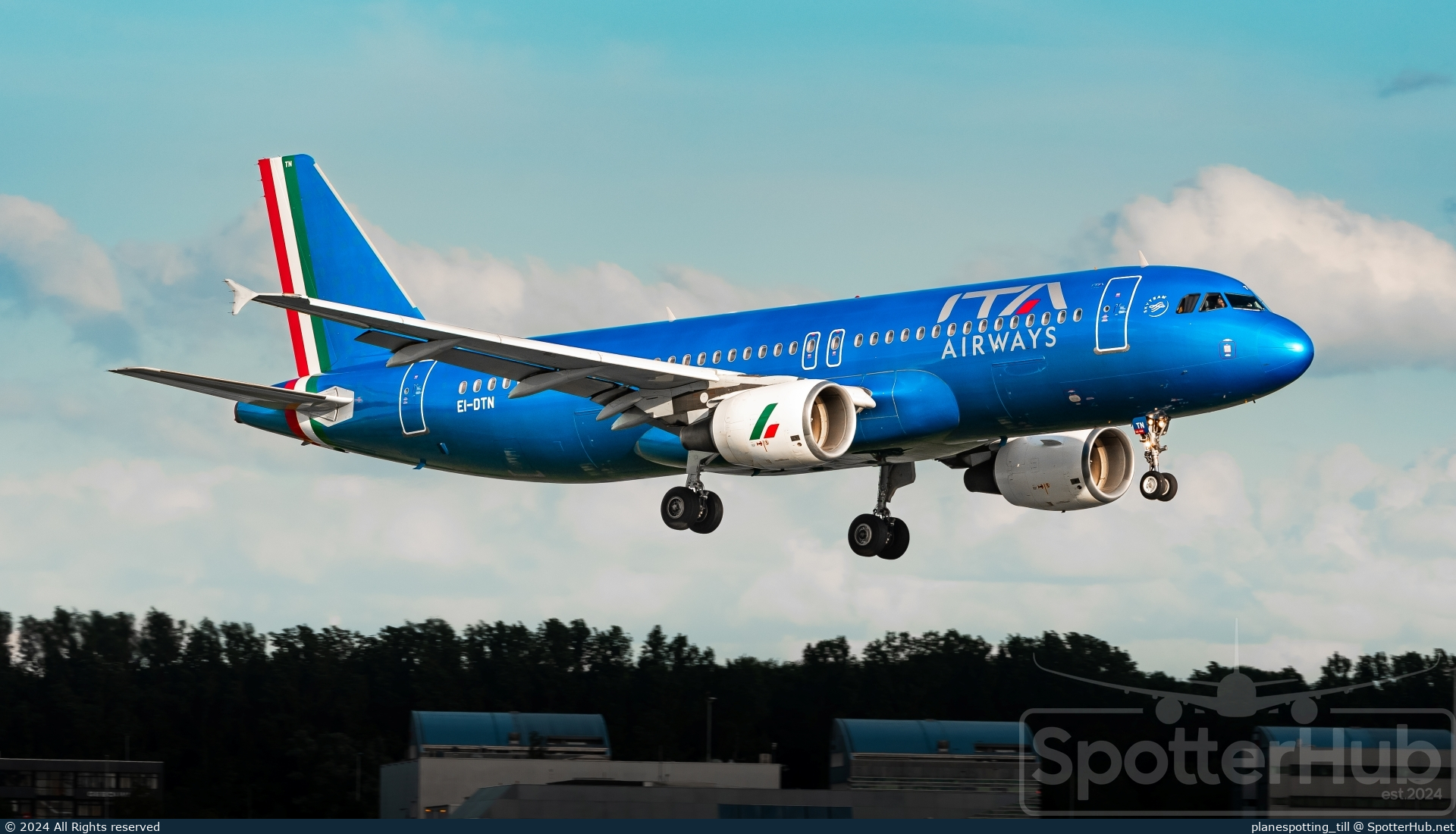 Photo of EI-DTN - Airbus A320-216 operated by ITA Airways