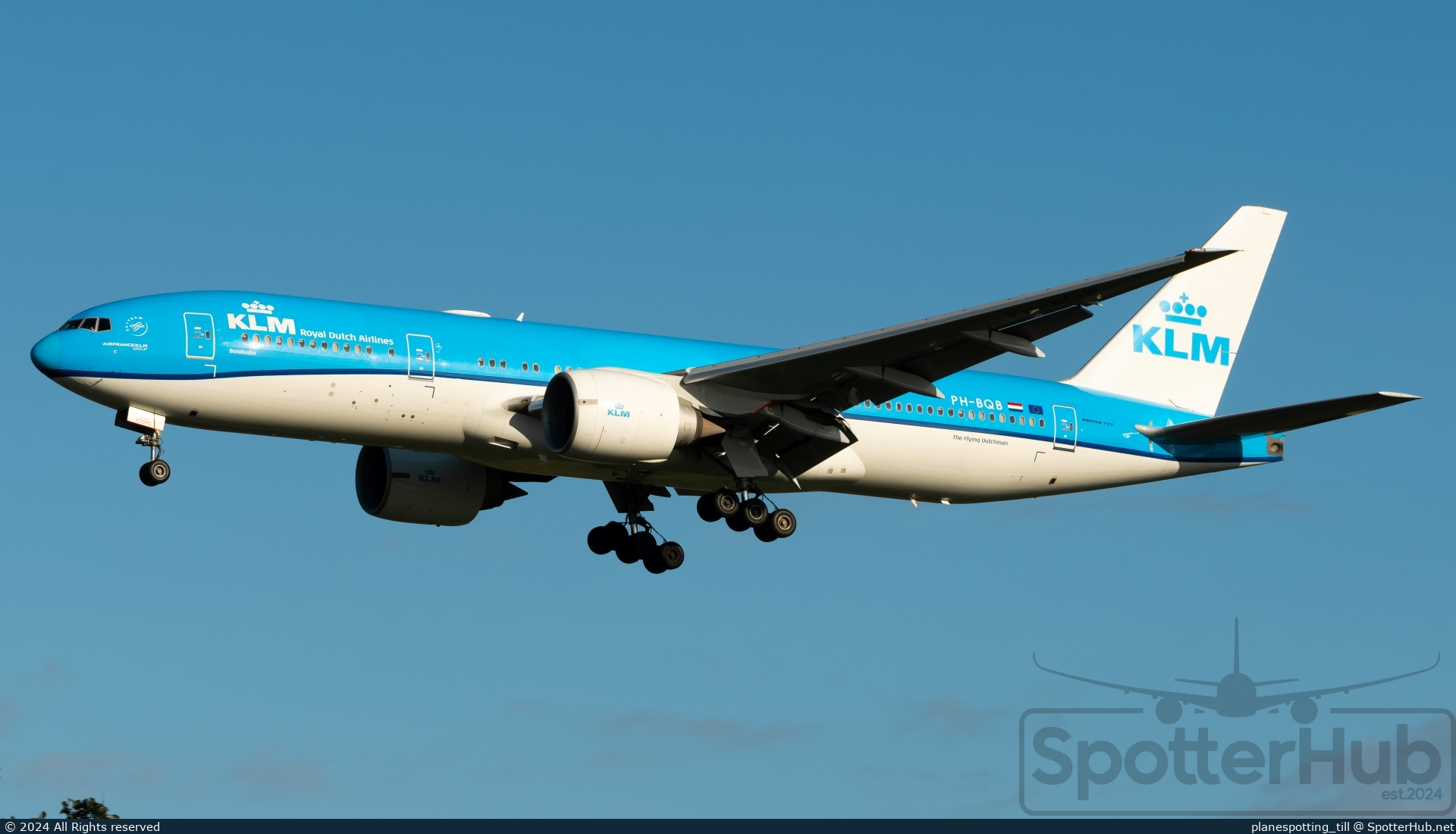 Photo of PH-BQB - Boeing 777-206(ER) operated by KLM Royal Dutch Airlines