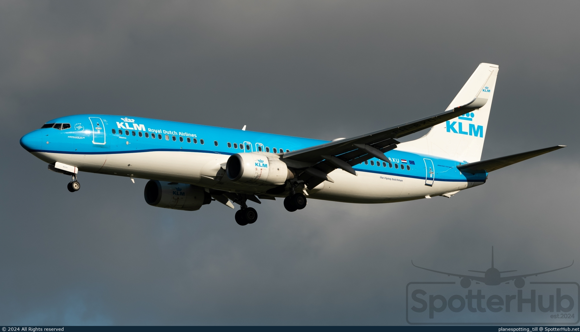 Photo of PH-BXU - Boeing 737-8BK operated by KLM Royal Dutch Airlines