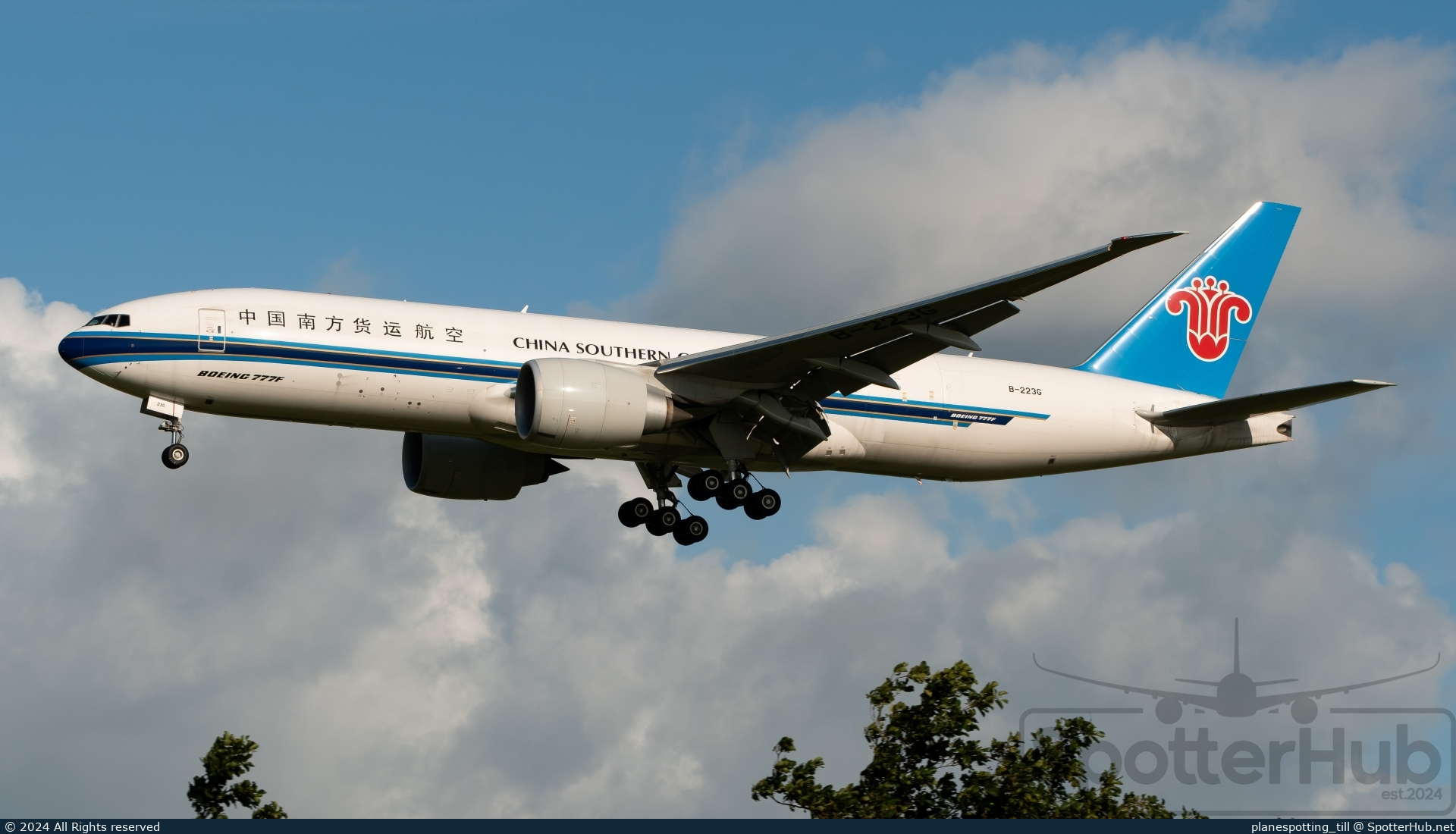 Photo of B-223G - Boeing 777-F1B operated by China Southern Cargo