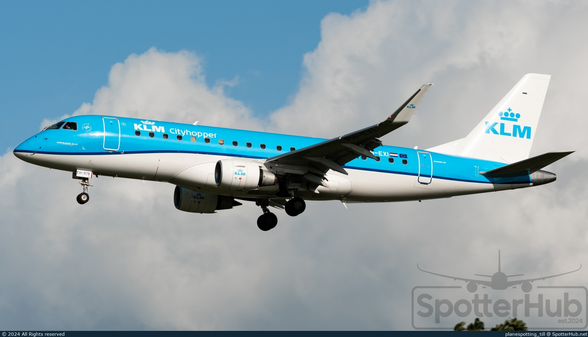 Photo of PH-EXI - Embraer ERJ-175STD operated by KLM Cityhopper