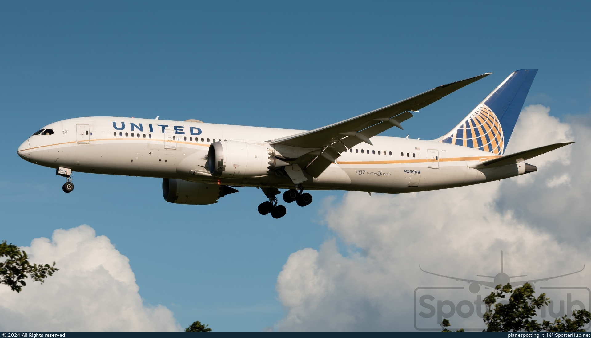 Photo of N26909 - Boeing 787-8 Dreamliner operated by United Airlines