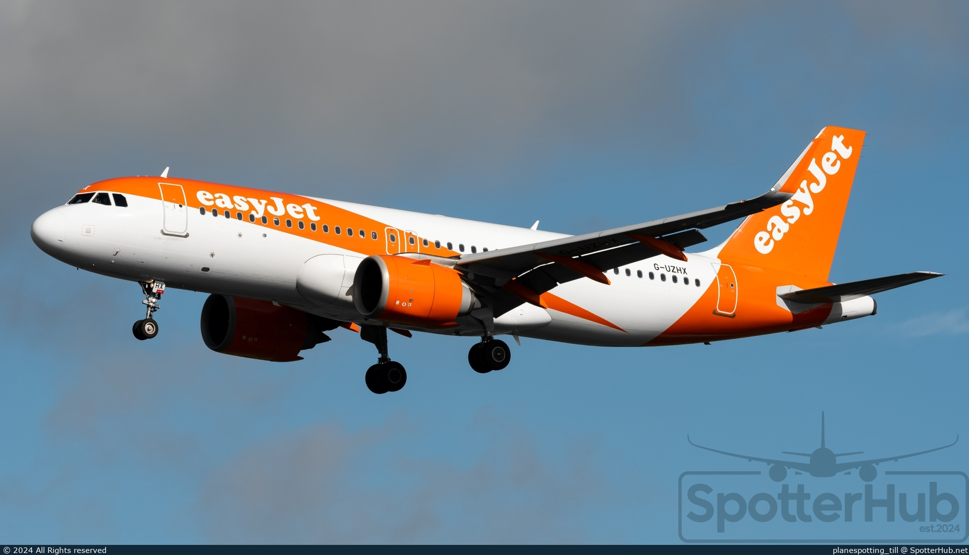 Photo of G-UZHX - Airbus A320-251N operated by easyJet