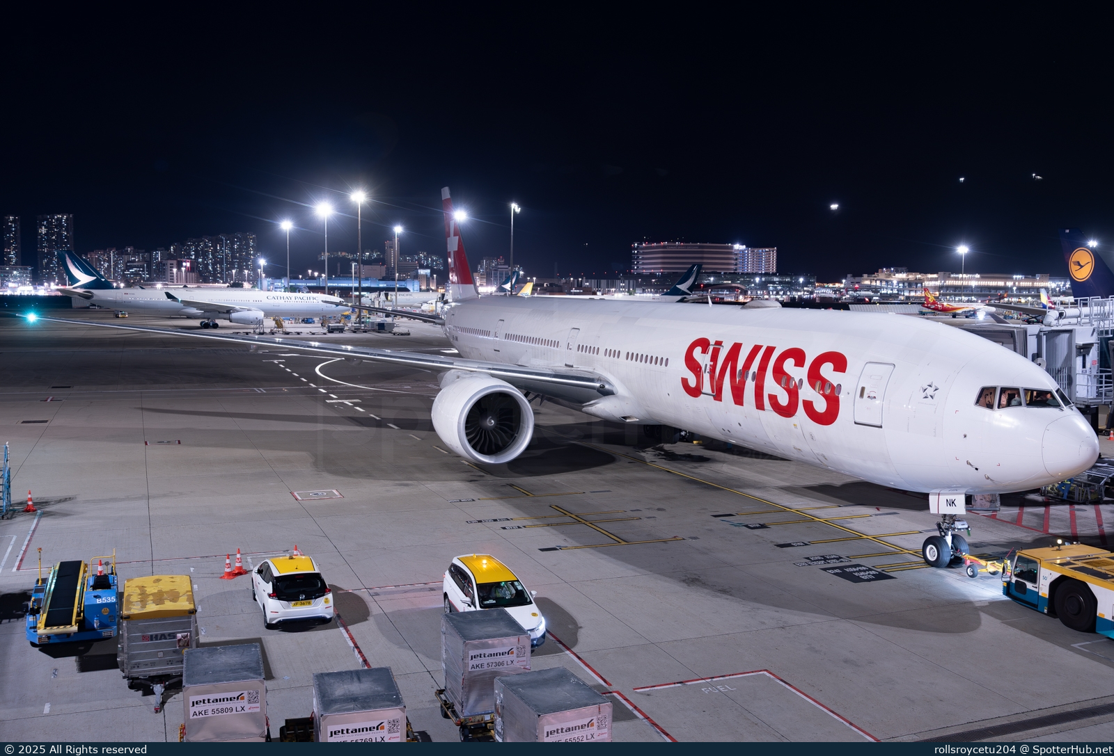 Photo of HB-JNK - Boeing 777-3DE(ER) operated by Swiss International Air Lines