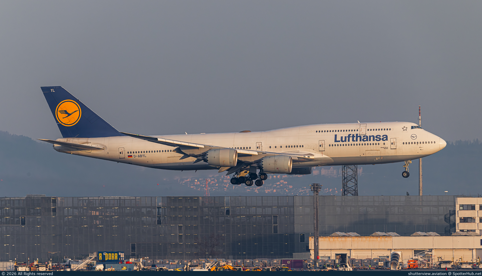 Photo of D-ABYL - Boeing 747-830 operated by Lufthansa