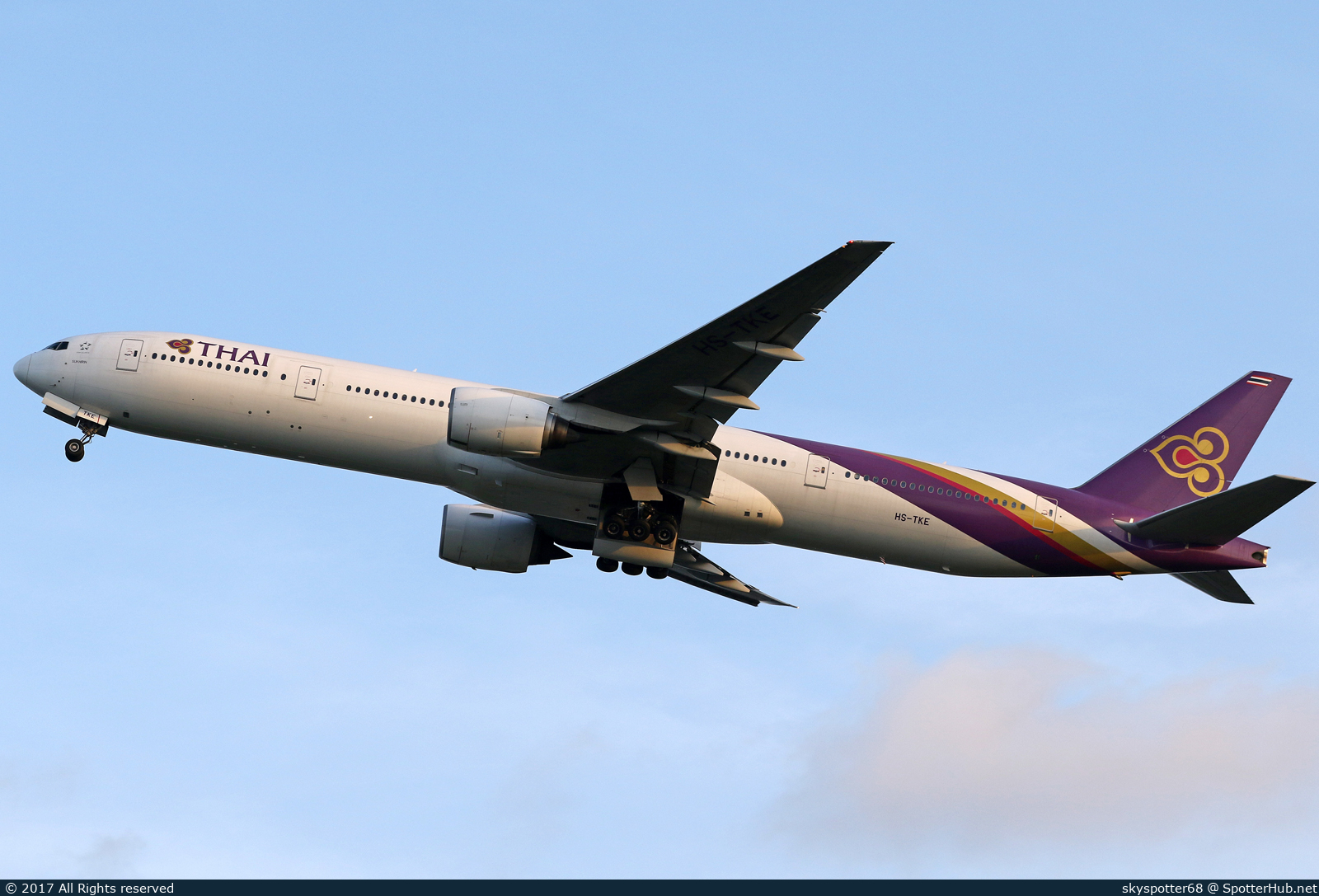 Photo of HS-TKE - Boeing 777-3D7 operated by Thai Airways International