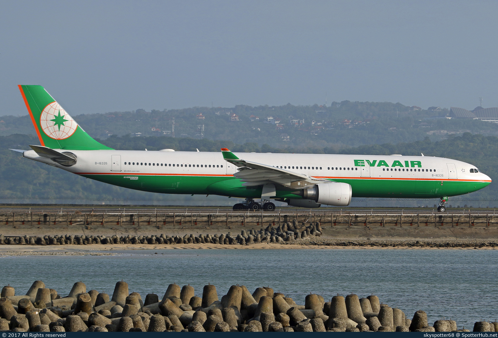 Photo of B-16335 - Airbus A330-302 operated by EVA Air